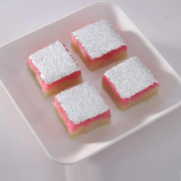 Strawberry-barfi