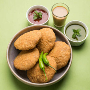 pyaaz-ki-kachori-jodhpur-sweet-home-and-bakers-sikar